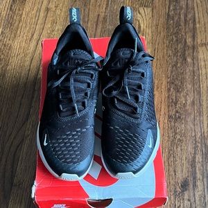 Nike Air Max 270 (GS) 5.5 youth